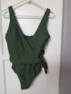 Summersalt The Perfect Wrap One-Piece Swimsuit - Olive Green, Size 10